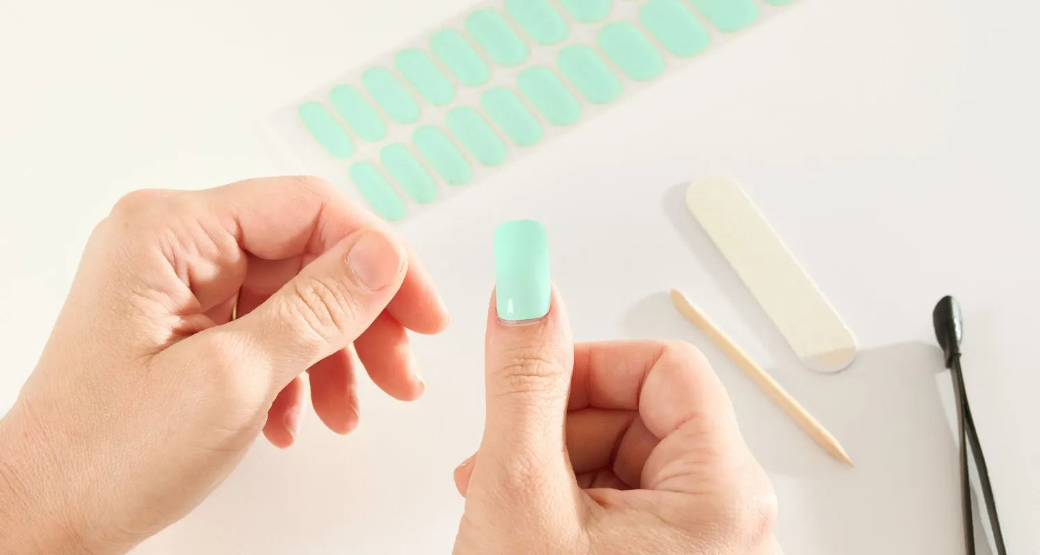 UV-Free Gel Nail Wraps vs Nail Polish Wraps