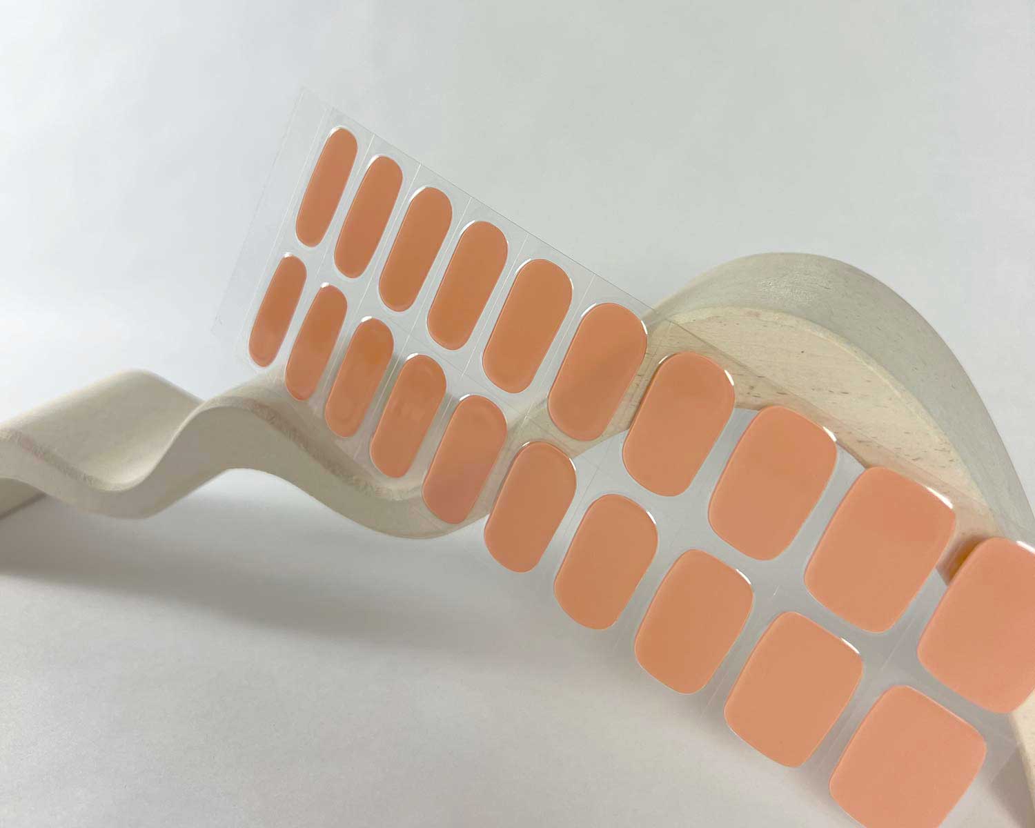semi-cured-Gel-Nail-Sticker-classic-coral-mock