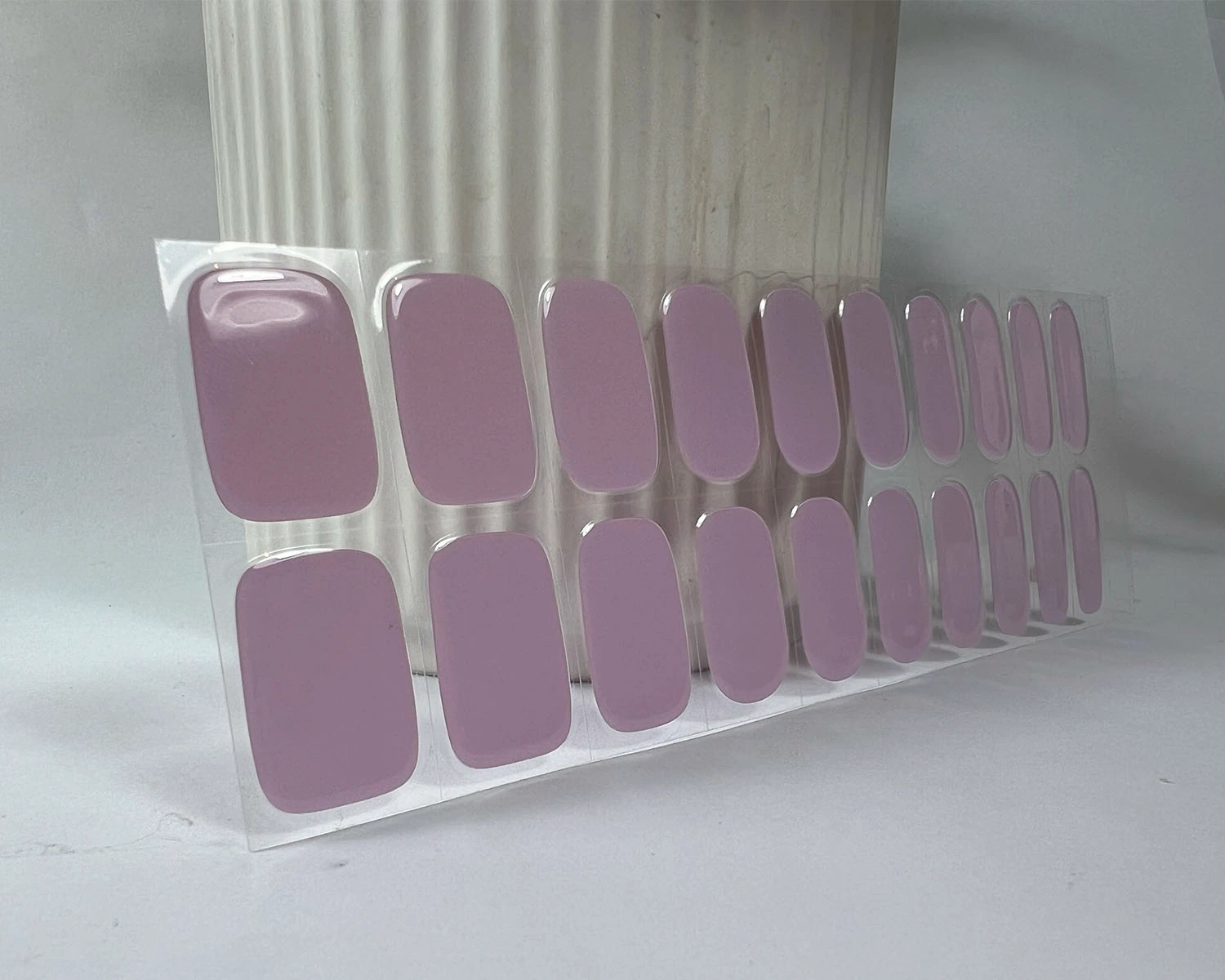 La-Bek_0000_Lavender-Haze-Semi-cured-gel-nails-mock3