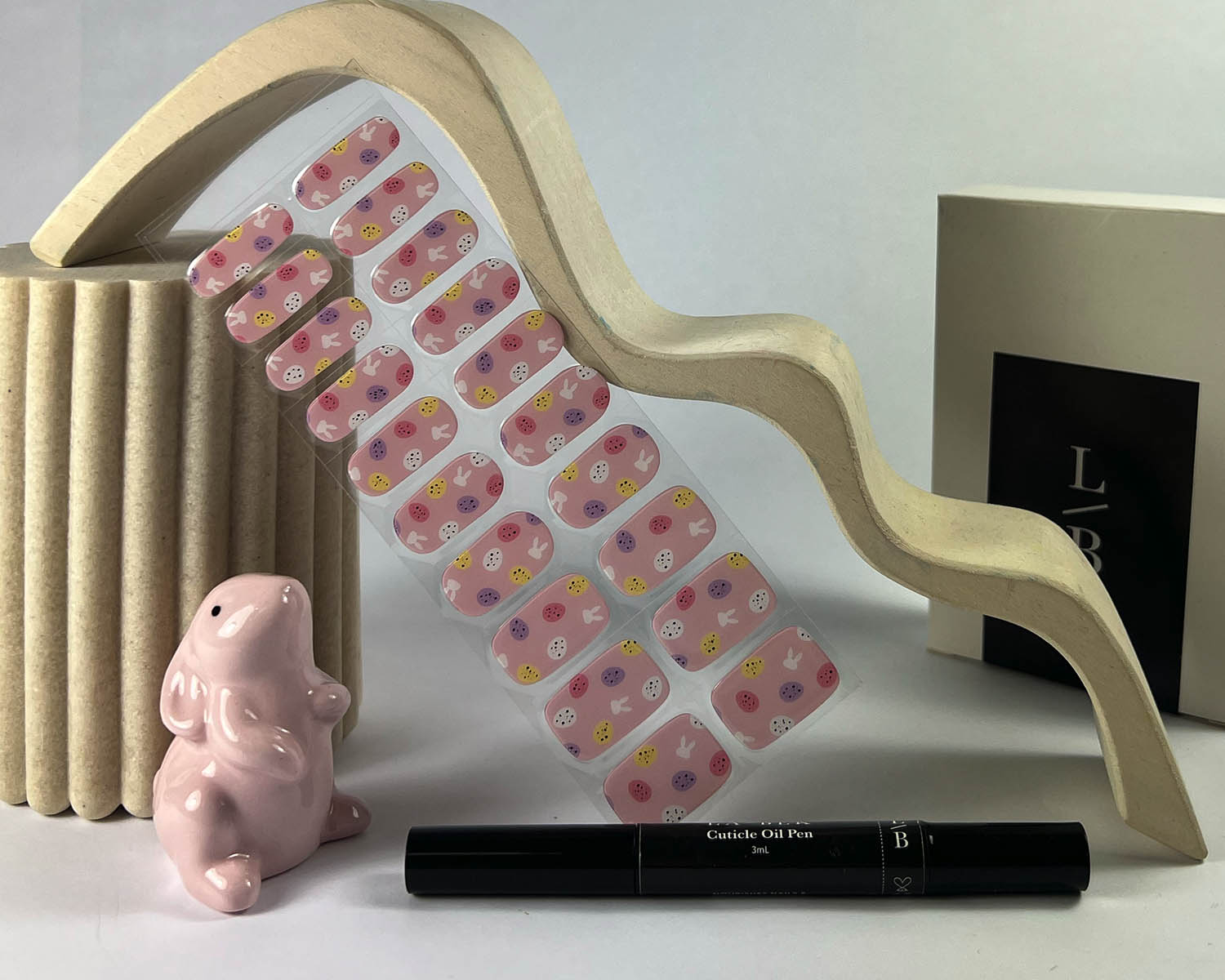 egg-hunt-_0003_semi-cured-gel-nails-mock-3