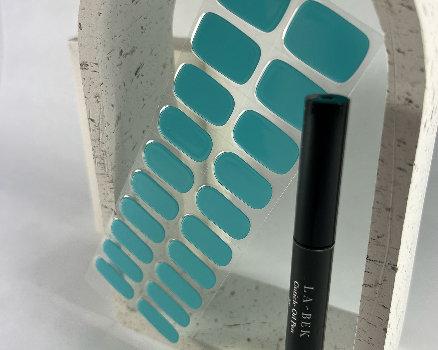 turquoise-dream-semi-cured-gel-nail-mockup2