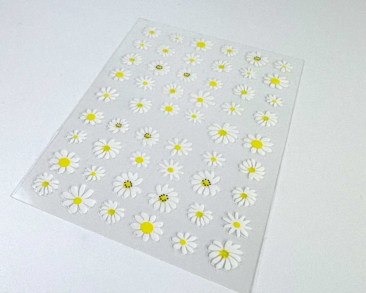La-Bek-_0011_nail-stickers-Daisies-sheet