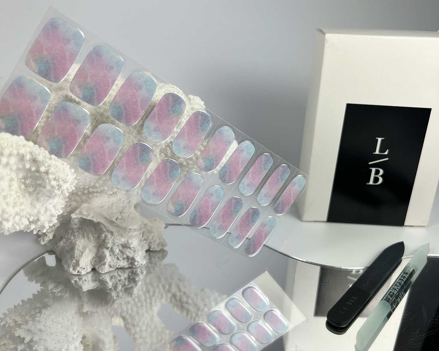 mermaid-glitter-semi-cured-gel-nails-mock3