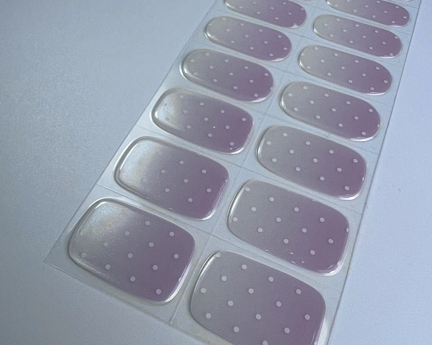 New-colour-files_0000_polka-dot-tide-semi-cured-gel-nails-mock-4