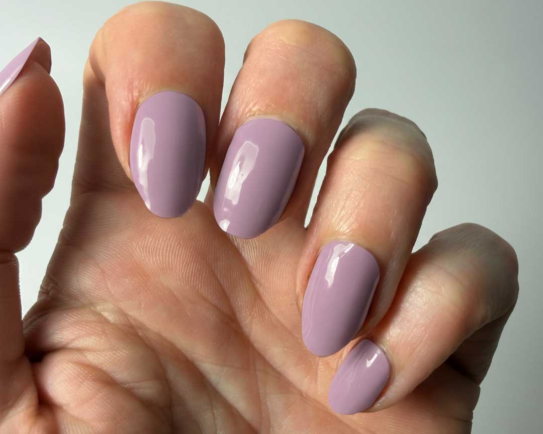 uv-free-gel-nail-wrap-pastel-purple-la-bek-australia-on-hand34jpg